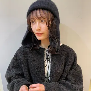 ミディアム 大橋 芽衣のヘアスタイル