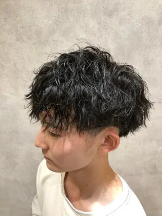 パーマ メンズ 門脇 真生人のヘアスタイル
