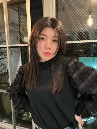 セミロング 似合わせレイヤー ＆縮毛矯正のヘアスタイル