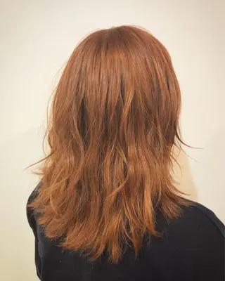 ミディアム カラー 白井 つづりのヘアスタイル