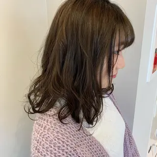セミロング カラー 👑満足度1000% 重村　春奈👑のヘアスタイル
