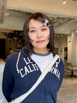 ミディアム 中村 玲音のヘアスタイル