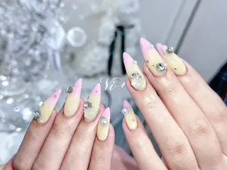 ネイル ✨Nailsalon Vi+✨のネイルデザイン