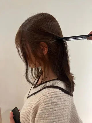 ミディアム カラー 成岡 愛美のヘアスタイル