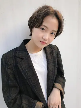 ショート カラー パーマ ヘアアレンジ 松田 亮葉のヘアスタイル