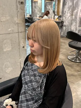 ミディアム カラー ハイトーン 横浜💞ミオのヘアスタイル