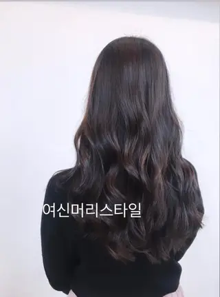 ロング もりたみかこ 美容師お休み中のヘアスタイル