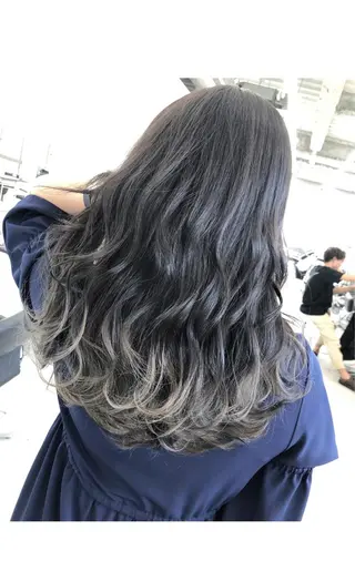 セミロング カラー ブリーチ 透明感HIDEのヘアスタイル