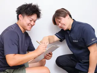 メンズ 腰、肩こり、脱毛、眉 メンズ専門チェストのエステ・リラクイメージ