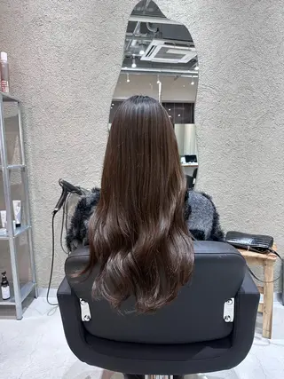 ロング Shiro RENのヘアスタイル