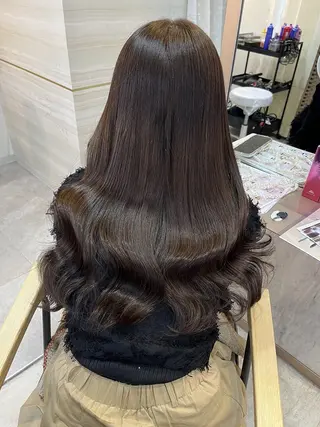 ロング カラー 相澤 咲希のヘアスタイル