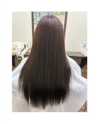ロング カラー 安松 莉那のヘアスタイル