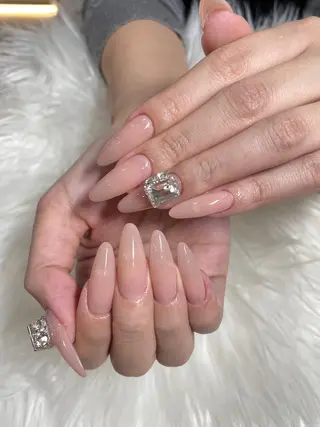 ネイル Mioné ネイルサロンのネイルデザイン