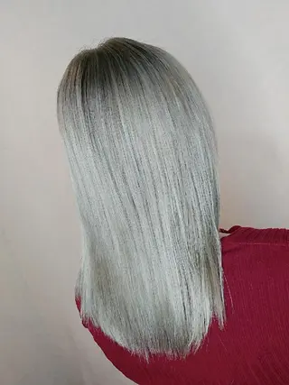セミロング Cecilhair 店長松本のヘアスタイル