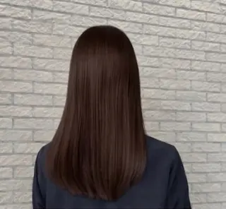 ロング 透明感カラー特化若山 結愛のヘアスタイル