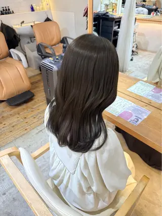 セミロング カラー アシダ ユリのヘアスタイル