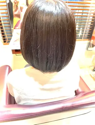 ショート こすげひろと カラー講師のヘアスタイル
