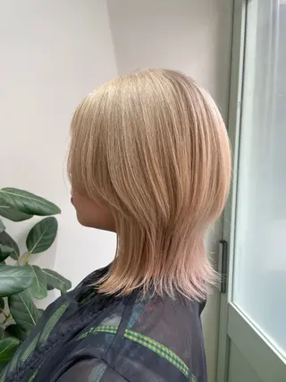 ミディアム カラー サワタ ミサのヘアスタイル