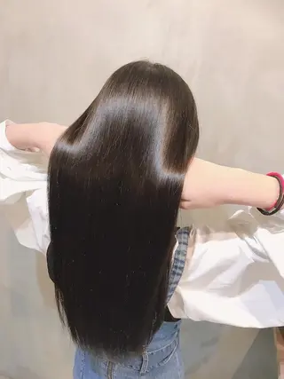 ロング 河野 七優のヘアスタイル