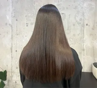ロング momo /鍛冶屋町のヘアスタイル