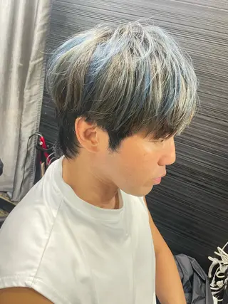 ショート カラー 山本 雅由のヘアスタイル