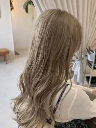 ロング カラー 大谷 真央のヘアスタイル