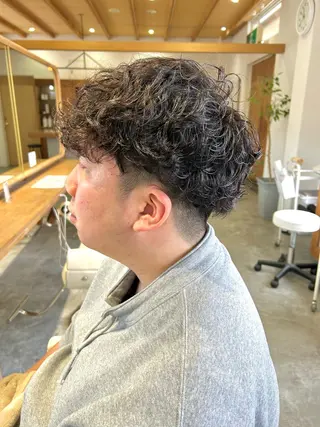 ショート パーマ メンズ 佐藤 悠生 メンズパーマ.カットのヘアスタイル