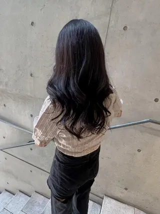 ロング カラー 與座 小遥のヘアスタイル