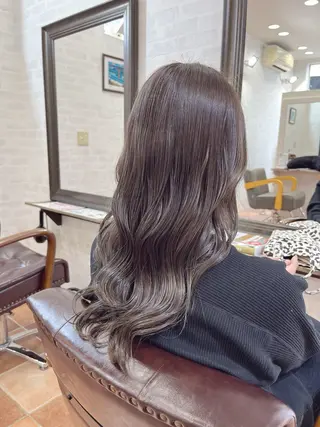 ロング 大澤 唯のヘアスタイル