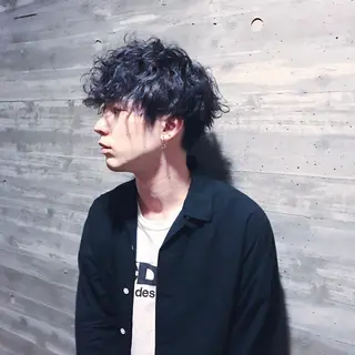 ミディアム カラー パーマ ヘアアレンジ メンズ 松田 亮葉のヘアスタイル