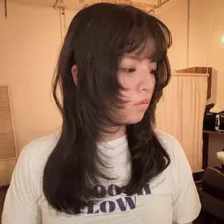 セミロング カラー 艶カラー🫧 猿渡 響のヘアスタイル