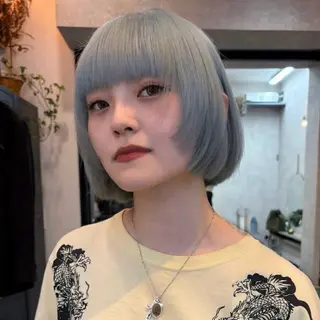 ミディアム カラー りゅうせい ハイトーンのヘアスタイル