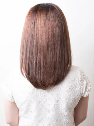 セミロング 金澤 愛のヘアスタイル