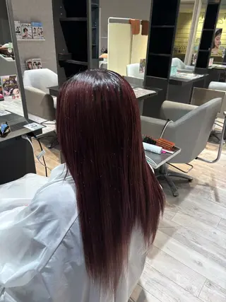 カラー 西 ひよのヘアスタイル