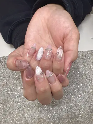 ネイル ガレンドウ 白澤 愛子のネイルデザイン