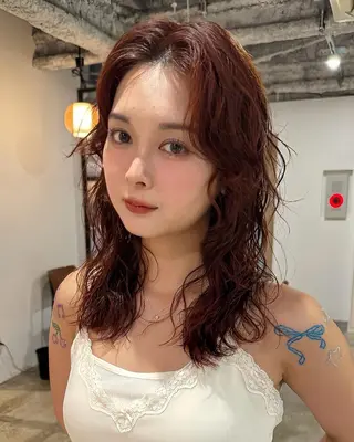 ミディアム パーマ カラー CEINE+ officialのヘアスタイル