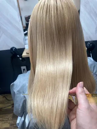 カラー 長谷川 ゆりのヘアスタイル