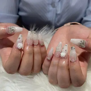 ネイル T.Lee Nail Lilyのネイルデザイン