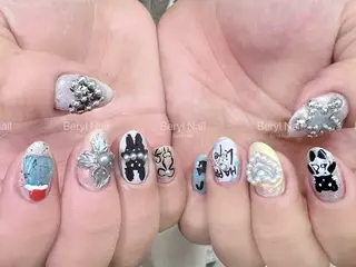 ミディアム Beryl Nail 新大久保のネイルデザイン