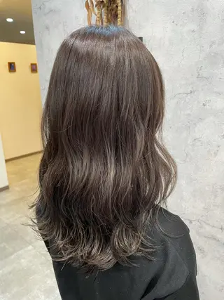 セミロング LICO 木村真知子のヘアスタイル
