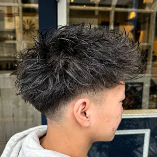 ショート メンズ 吉田 新平のヘアスタイル