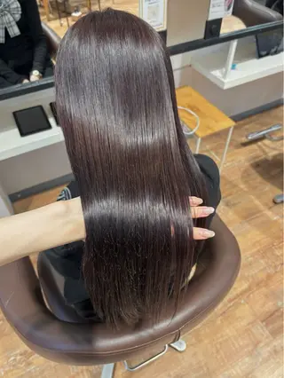 カラー Hip's eyes meiのヘアスタイル