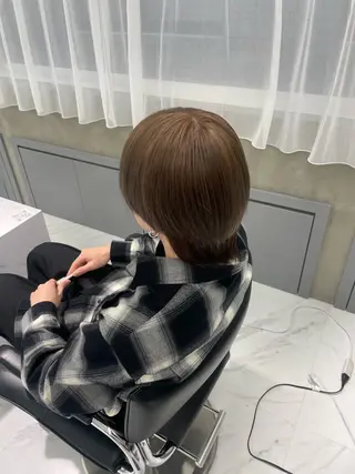 ショート カラー メンズ yuzuna ハイトーン 天神のヘアスタイル