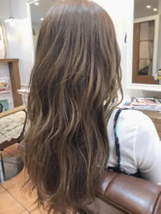 ロング 藤村 優華のヘアスタイル