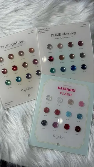 ネイル LAVISH 大和店 emi・:*+のネイルデザイン