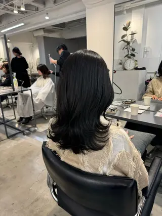 セミロング 新宿/顔周りカット +レイヤー=しずく♩のヘアスタイル