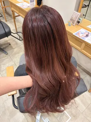 ロング カラー 澤田 華月のヘアスタイル