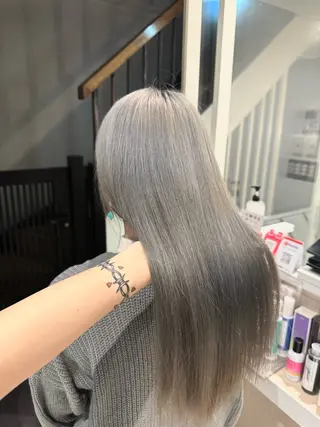 カラー 🧸艶髪ハイトーン 🍪chan🍯のヘアスタイル