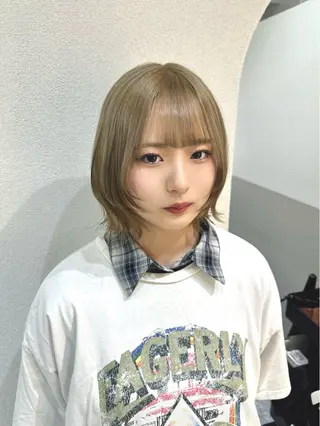 ショート カラー 🪞まとまるボブ× 縮毛矯正/敬土🪞のヘアスタイル