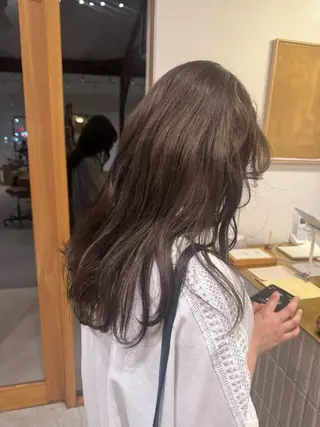 ロング カラー 亀山 友菜のヘアスタイル